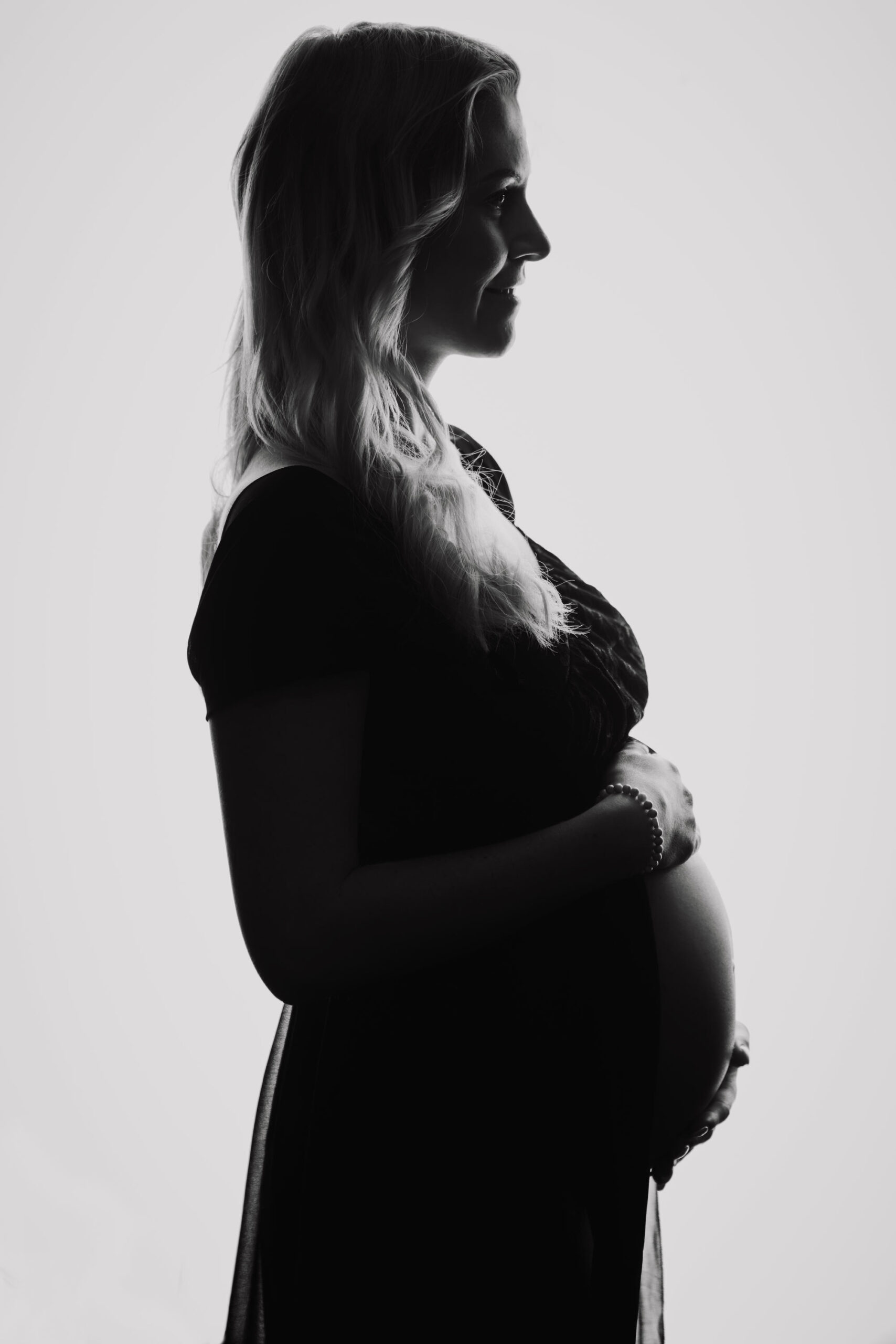 Silhouette von Jessica Schlagers Babybauch